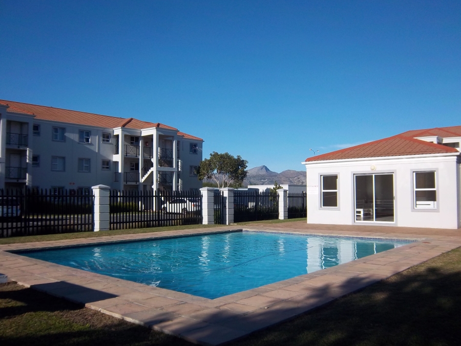To Let 2 Bedroom Property for Rent in Heritage Park Western Cape